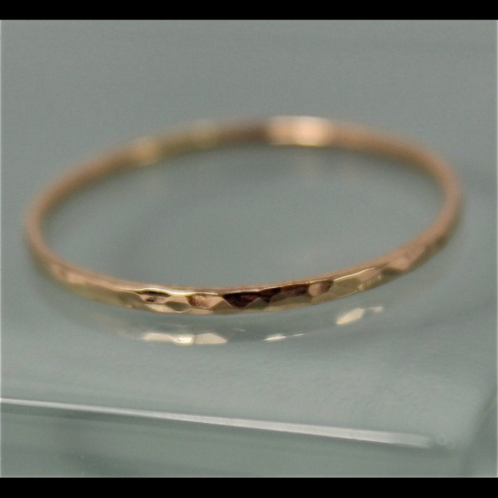 14k yellow gold 1mm band - sz 9.25 stackable ring
